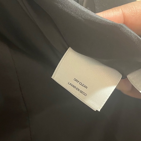 Two Pieces Black Skirt and Blazer - Picture 7 of 10